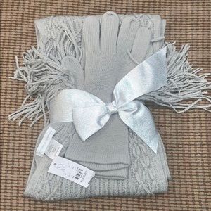 New York and company scarf and gloves set